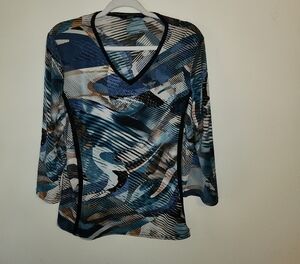 Lior Paria Elegant Blue Abstract V-Neck Blouse
